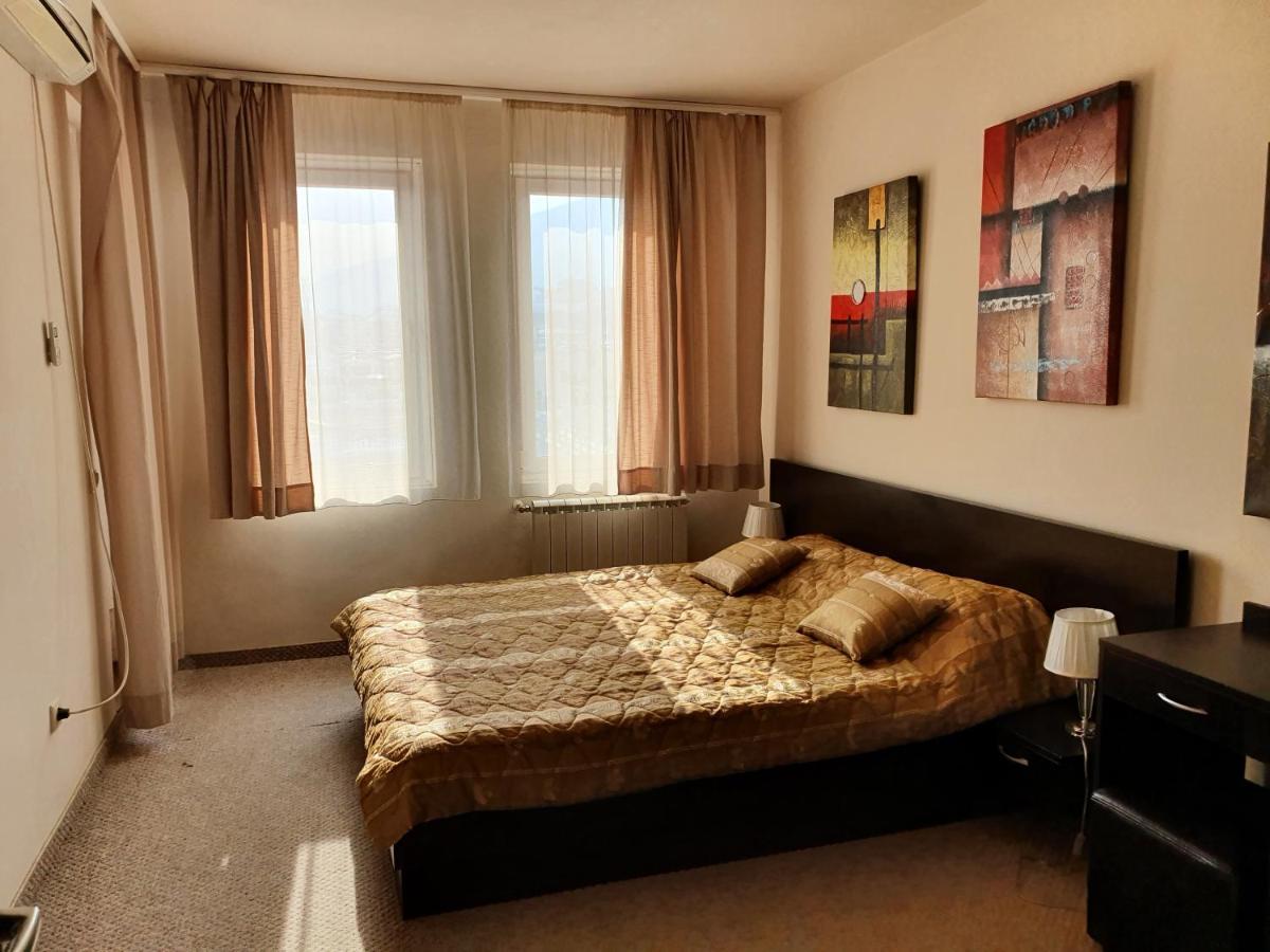 Spacious And Cosy Apartment In Bansko Royal Towers Complex Экстерьер фото
